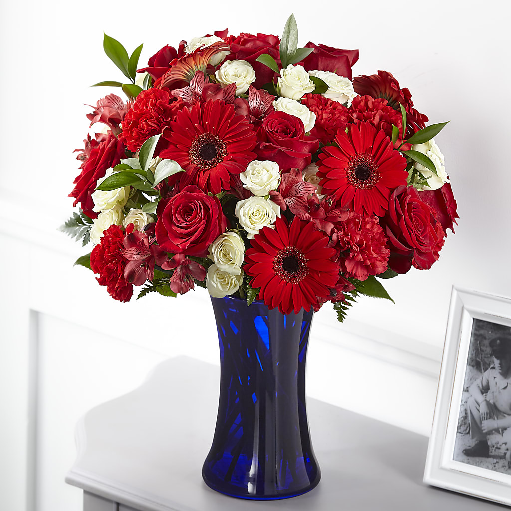 Hearts Embrace Bouquet – The Owls Nest Florist, Clover SC