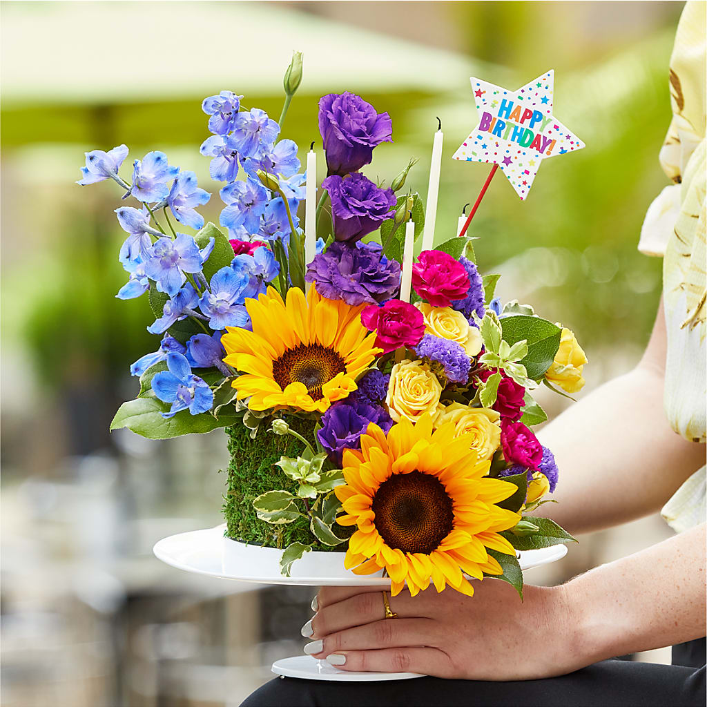 Star of the Day Floral Cake – The Owls Nest Florist, Clover SC