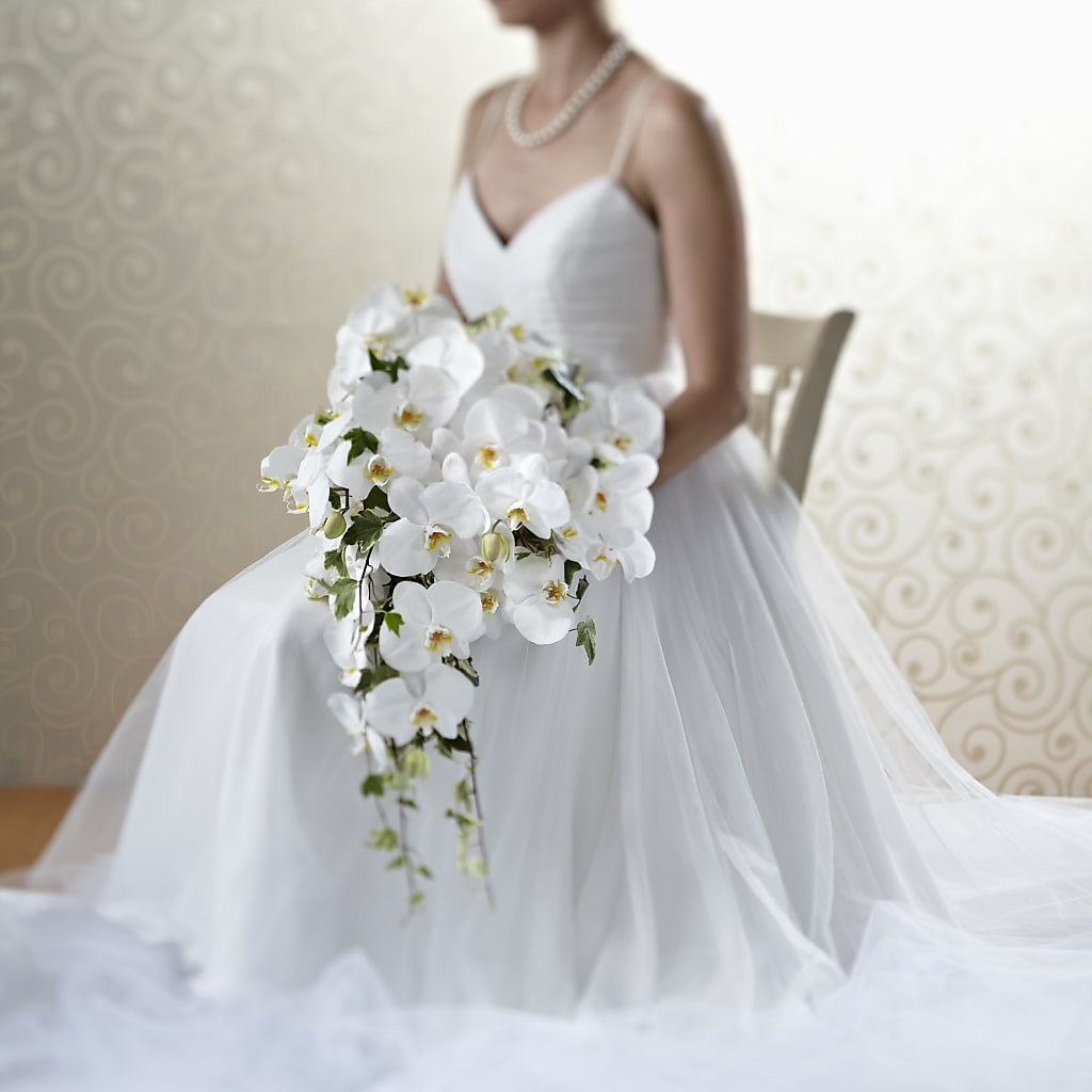 Classic White Bouquet – The Owls Nest Florist, Clover SC