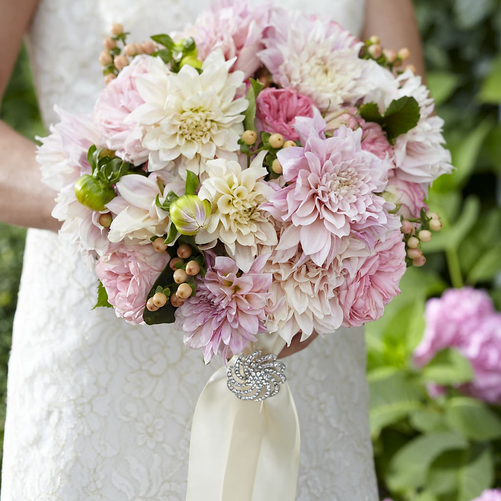 Heart's Promise Bouquet – The Owls Nest Florist, Clover SC