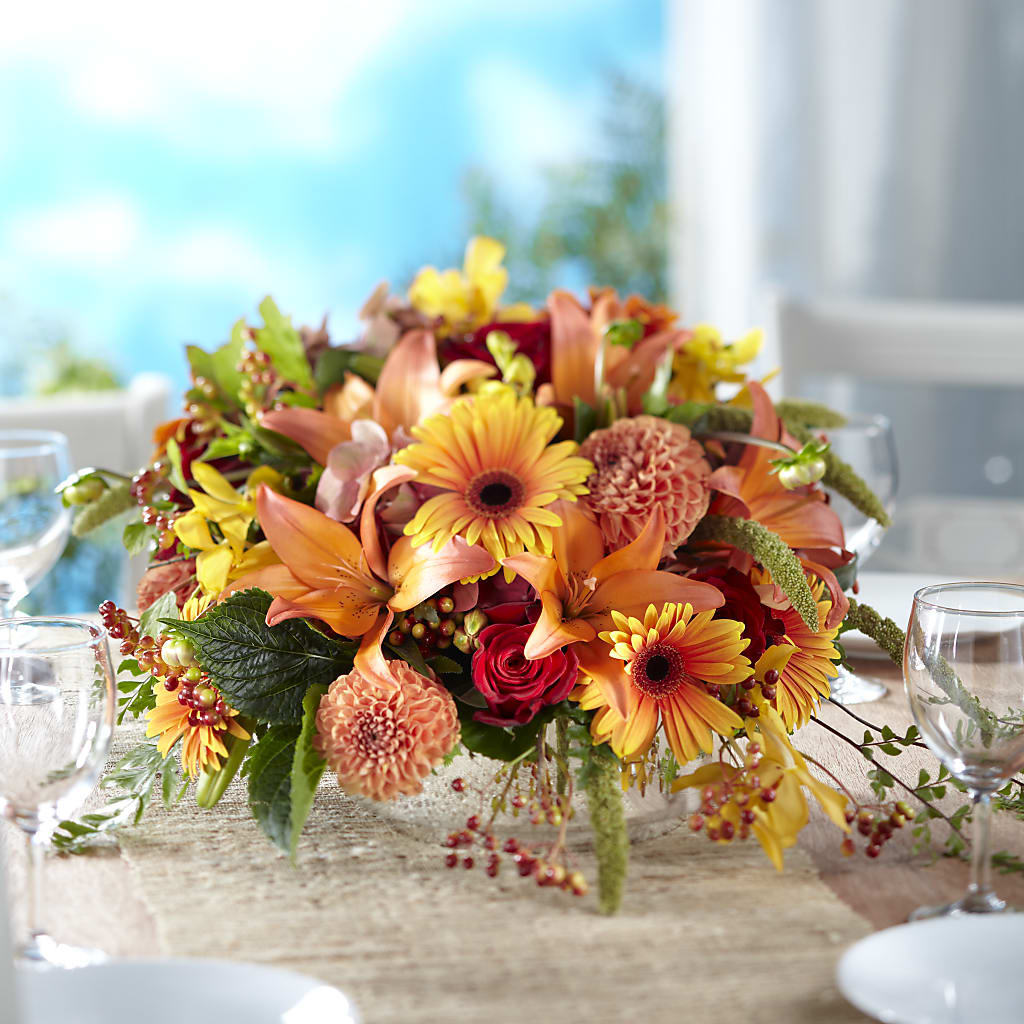 One and Only Centerpiece – The Owls Nest Florist, Clover SC