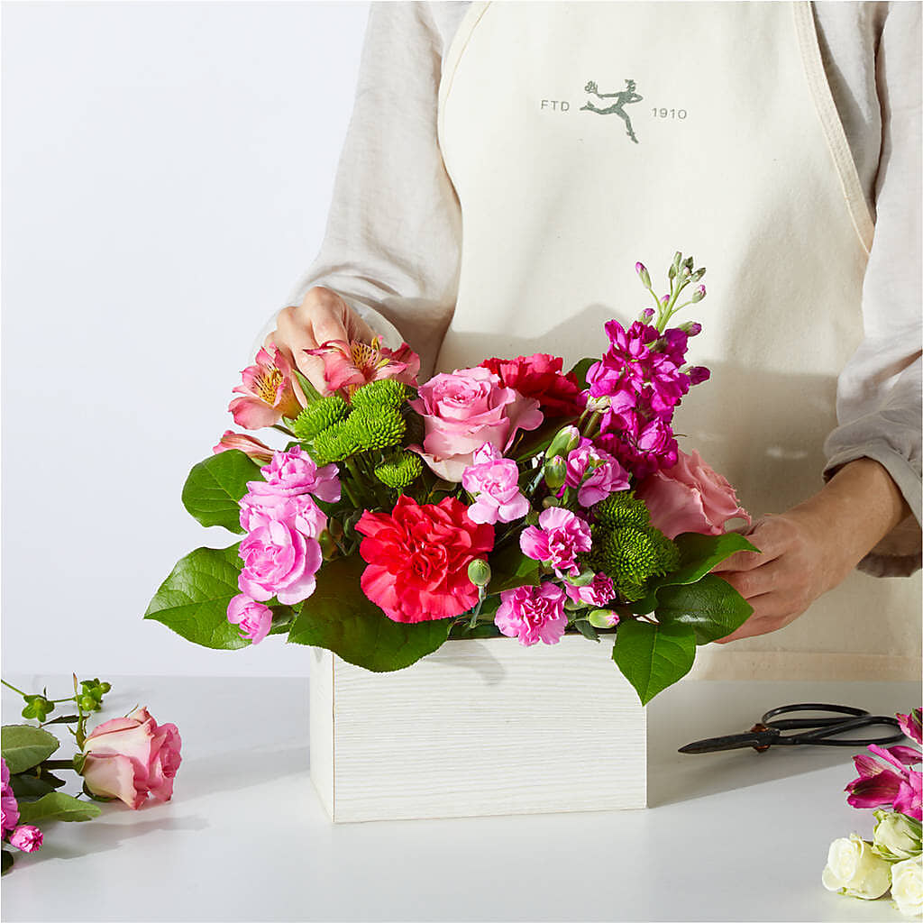 Sweetberry Box – A Florist Original –  The Owls Nest Florist, Clover SC