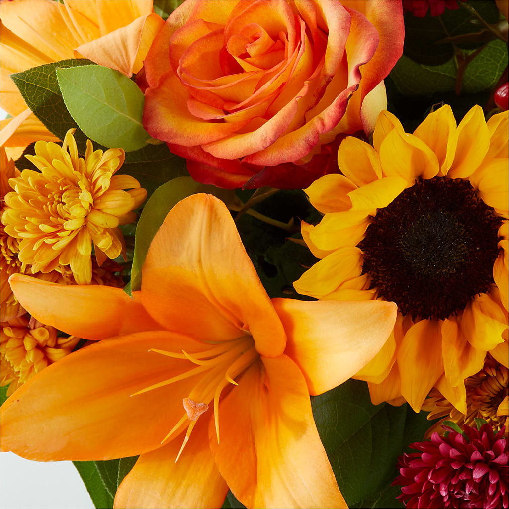 Grateful Centerpiece –  The Owls Nest Florist, Clover SC