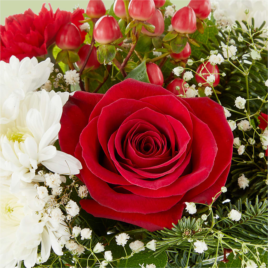 Chance of Flurries Bouquet –  The Owls Nest Florist, Clover SC